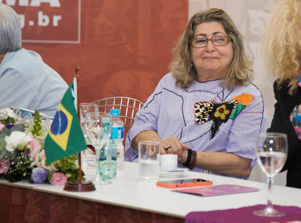 Durante o evento, Dora Pires frisou a importância e a coragem do partido de propor uma autocrítica e reformular a sua estrutura