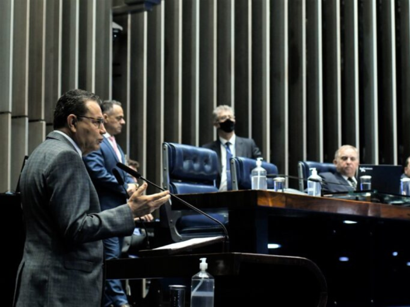 Presidente Carlos Siqueira durante sessão no Senado. Foto: PSB40