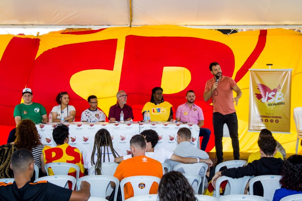 Estudantes se reuniram a líderes e representantes do PSB para debater a importância da educação na construção de futuro pós-Bolsonaro