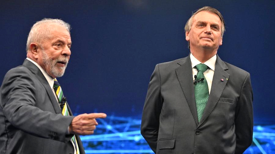 "Você era o meu maior puxa-saco na época do Congresso", disse Lula durante debate com Bolsonaro no último domingo (16)