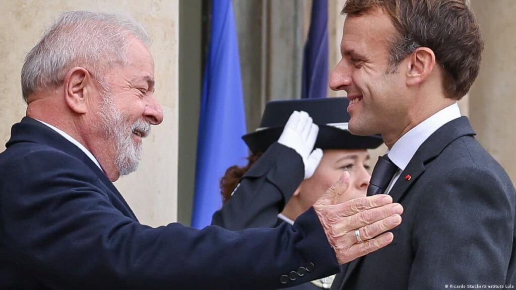 Por telefone, Lula (Brasil) e Macron (França) trataram também de riscos à democracia colocados pela extrema direita