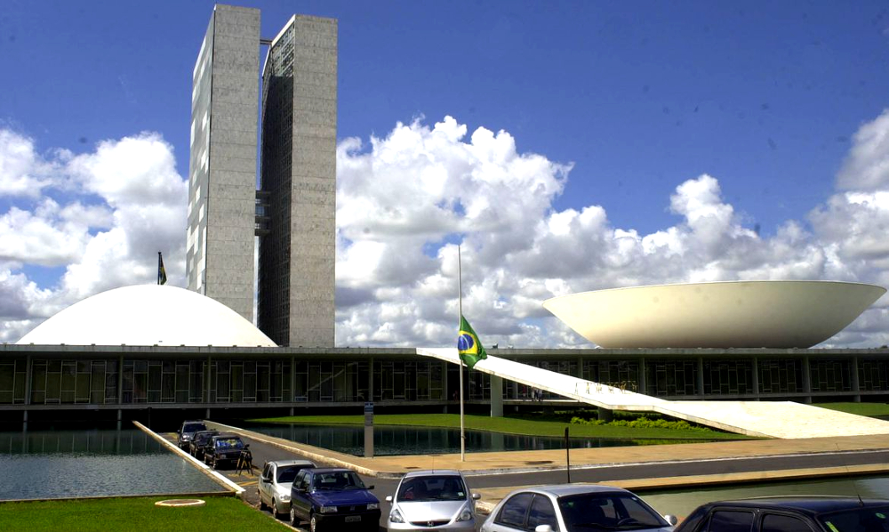 Com o início da nova legislatura, os parlamentares eleitos tomarão posse no Congresso Nacional e elegerão os presidentes da Câmara e Senado