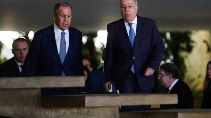 O ministro das Relações Exteriores da Rússia, Serguei Lavrov, chega ao Palácio do Itamaraty, em Brasília Imagem: Wilton Junior/Estadão Conteúdo