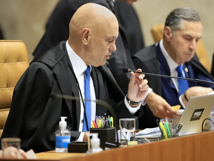 Ministro Alexandre de Moraes, do STF, em sessão de julgamento dos primeiros réus pelo 8 de janeiro — Foto: Rosinei Coutinho/SCO/STF